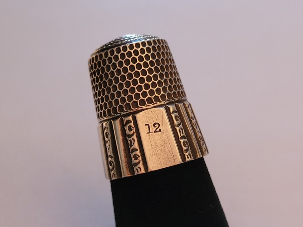Simons Bros ~ Vintage Sterling Thimble In A Fluted Pattern ~ Size 12