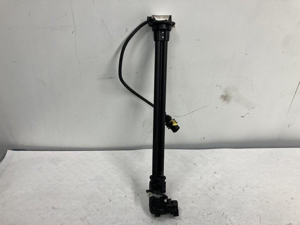 Peterbilt 579 DEF Sensor - Used | P/N Q216167004