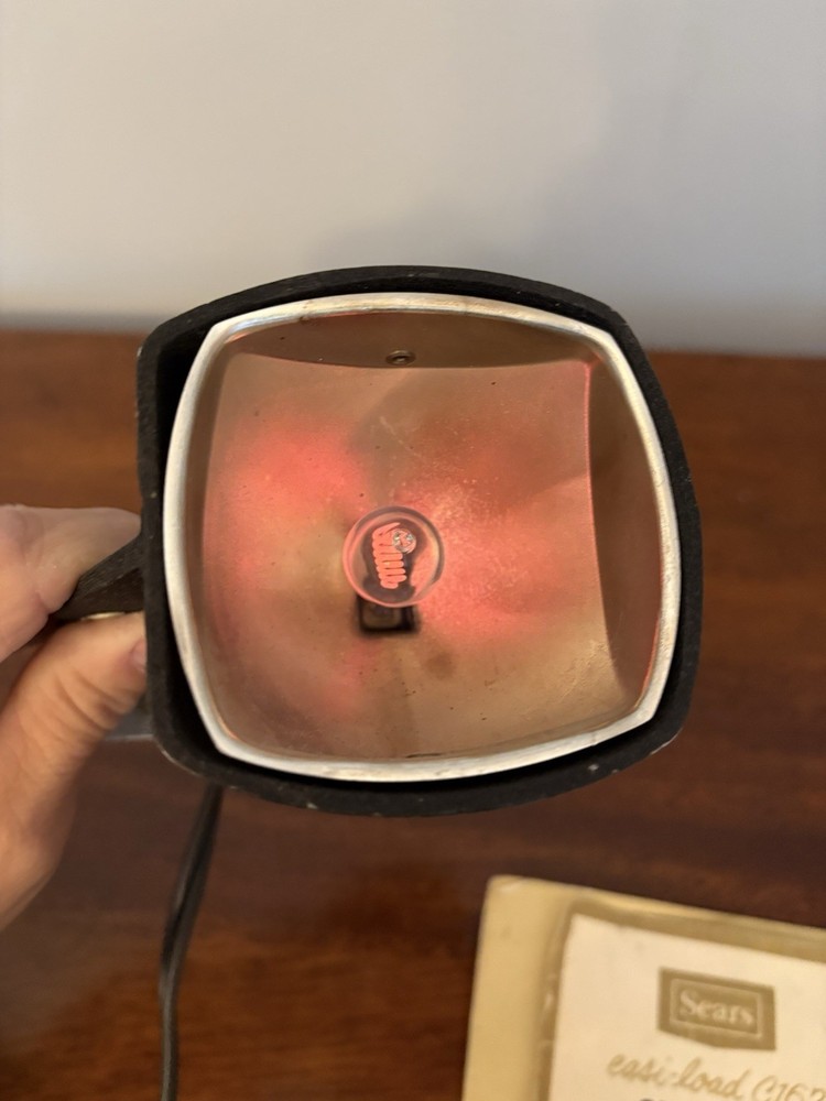 Vintage Sears 8830 camera light. Works tested.