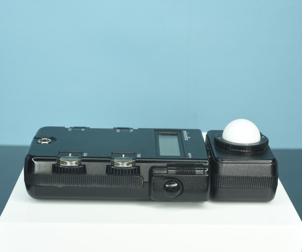Minolta Flash Meter III w/Spherical Diffuser, new Batteries &Case tested working