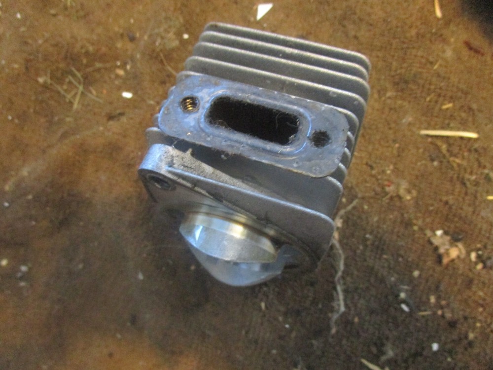 MTD murray M2510 trimmer engine cylinder jug spark plug