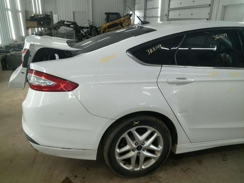 FUSION 2014 High Mounted Stop Light 104929724