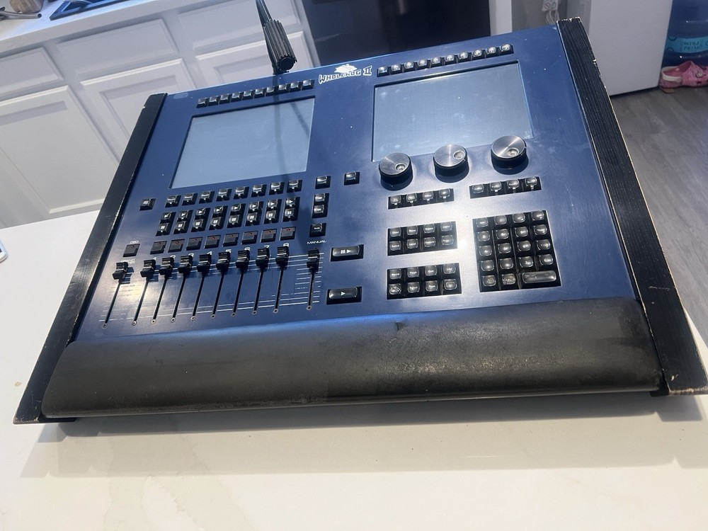 FLYING PIG SYSTEMS ROAD HOG 2 FULL BOAR LIGHTING CONSOLE