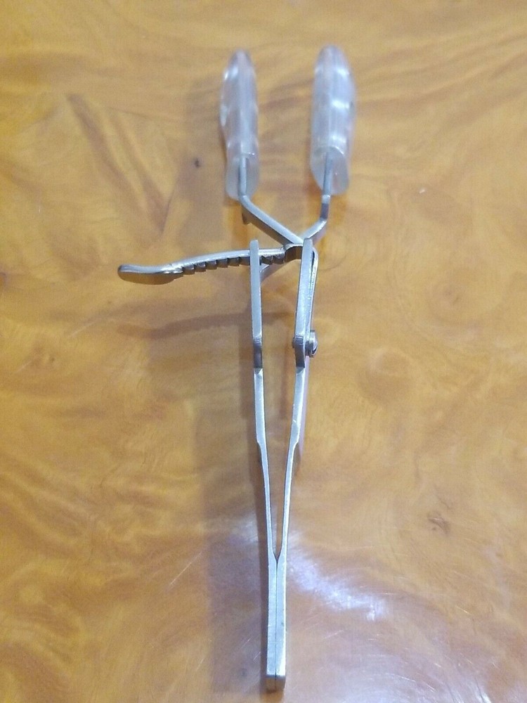 Comparable to V. Mueller SU3145 Automatic Skin Retractor MJ1