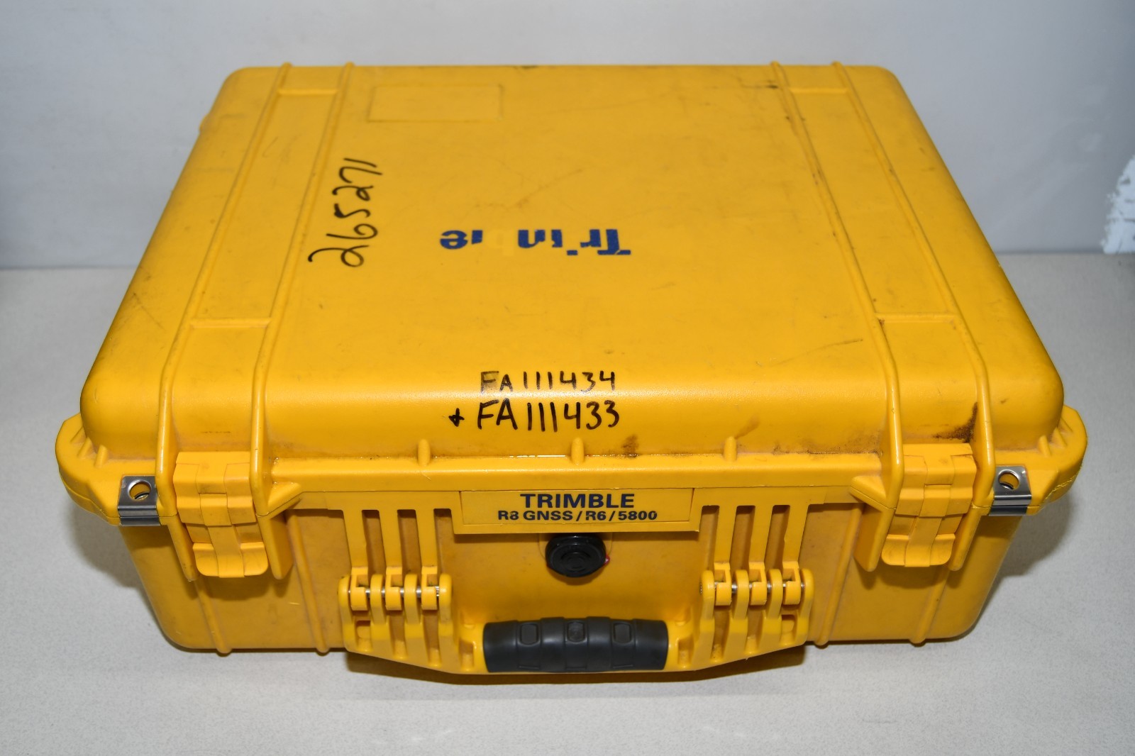 ^ Trimble R8 Model 2 GPS Receiver 60250-00 W/ TSC2 Controller #X6494