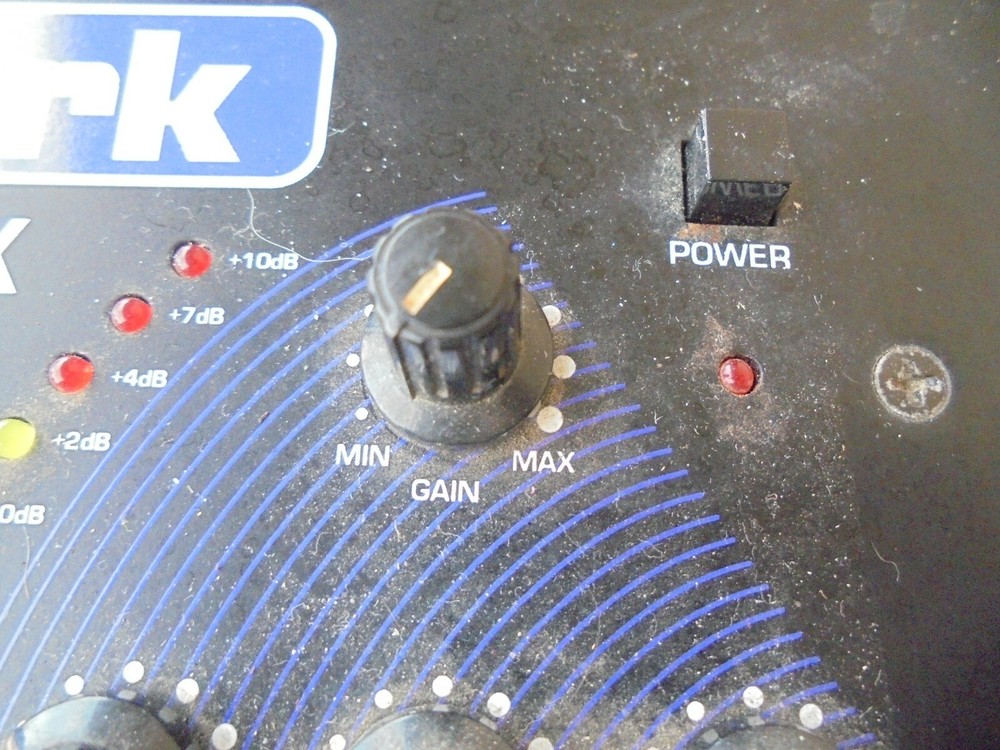 NUMARK PREAMP MIXER MODEL: DM1002X