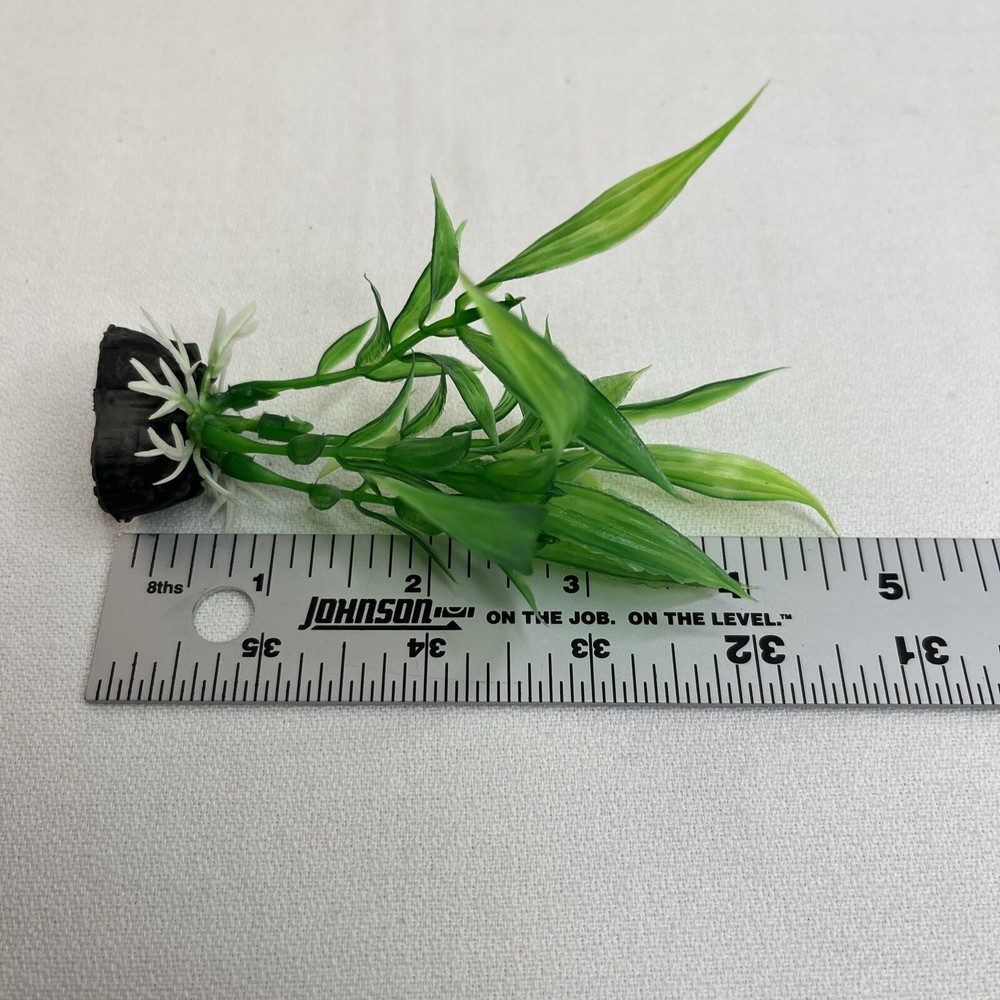2 PC Xunyee Plastic Aquarium Plants