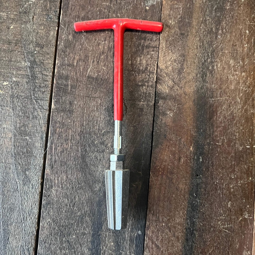 T-Handle Sprinkler Riser Extractor Tool