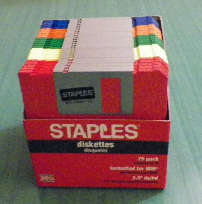 STAPLES 25 pack DISKETTES / FLOPPY DISKS - 3.5" - Multicolored -NEW - Not Sealed