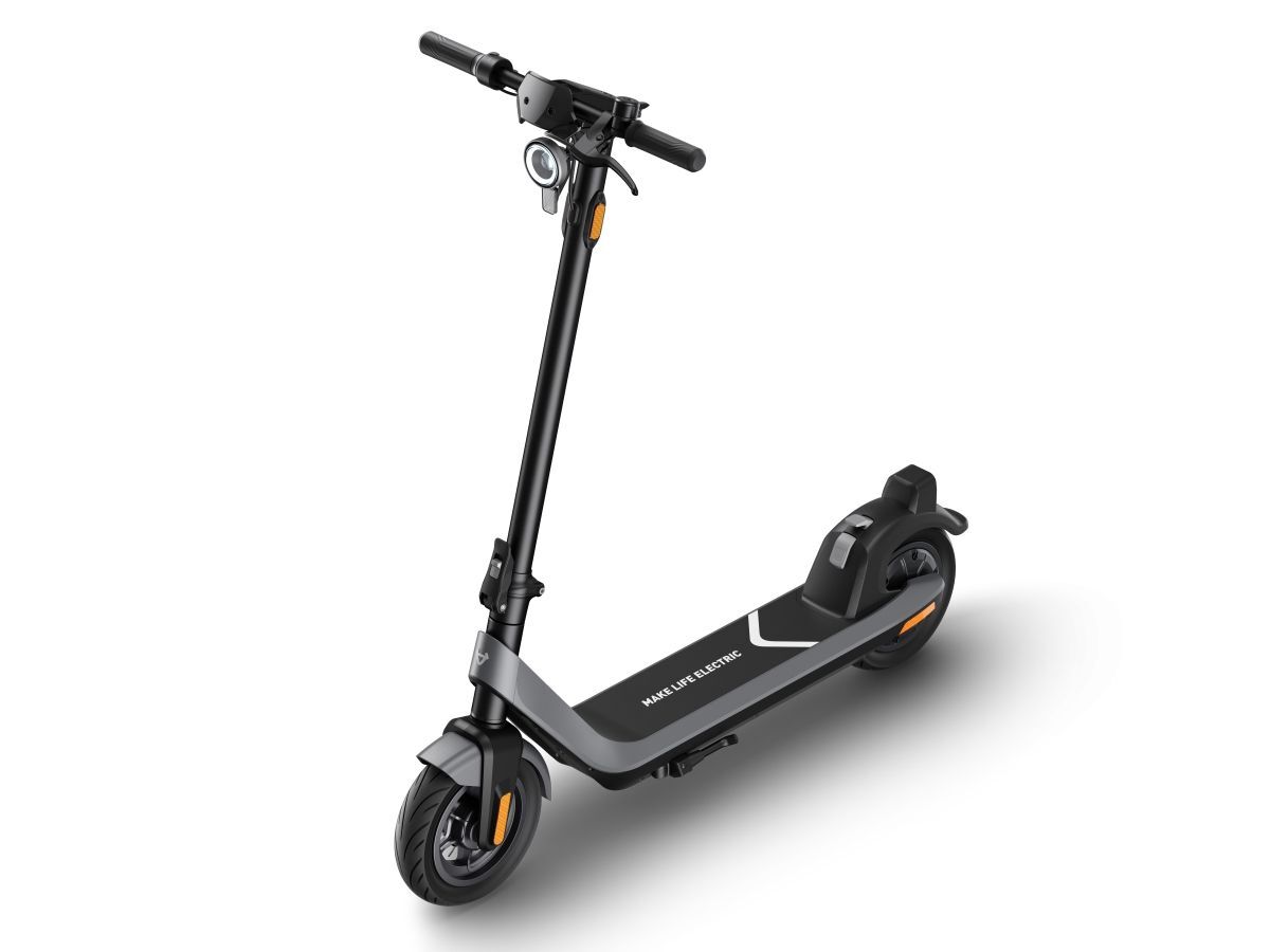NIU KQi2 Pro Electric Scooter 300W Power 25 Miles Long Range Max Speed 17+ MPH