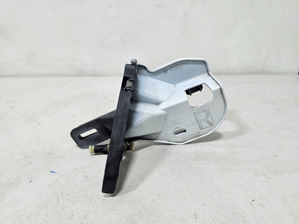 RANGE ROVER EVOQUE WING SUPPORT BRACKET FRONT RIGHT SIDE L538 2012-2018