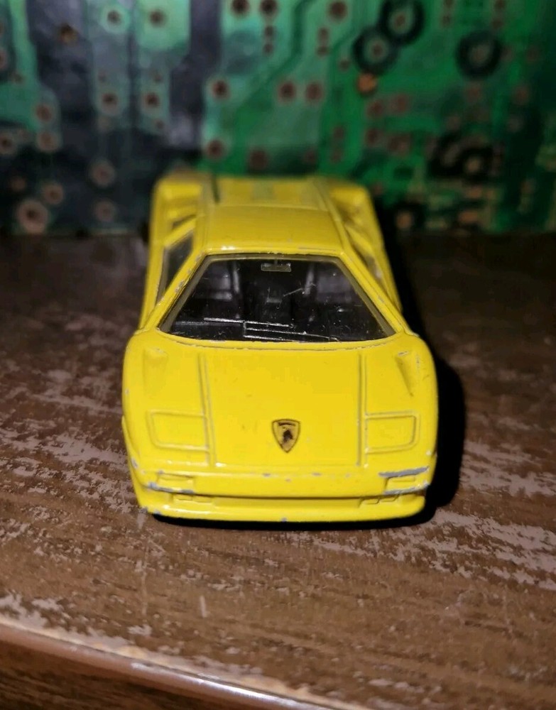 MAISTO Model Car - LAMBORGHINI DIABLO 1/64 Scale