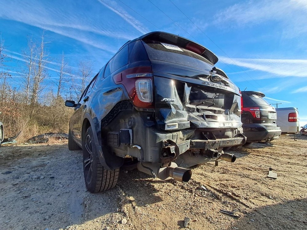 2015 Ford Explorer 8 Screen Display - Used, No Anti-Theft Code, Reprogram Needed
