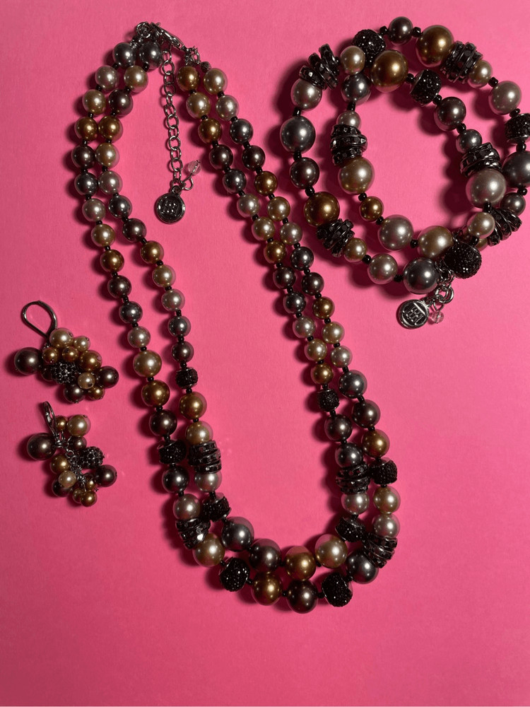 Designer multi strand pearlized bead necklace set