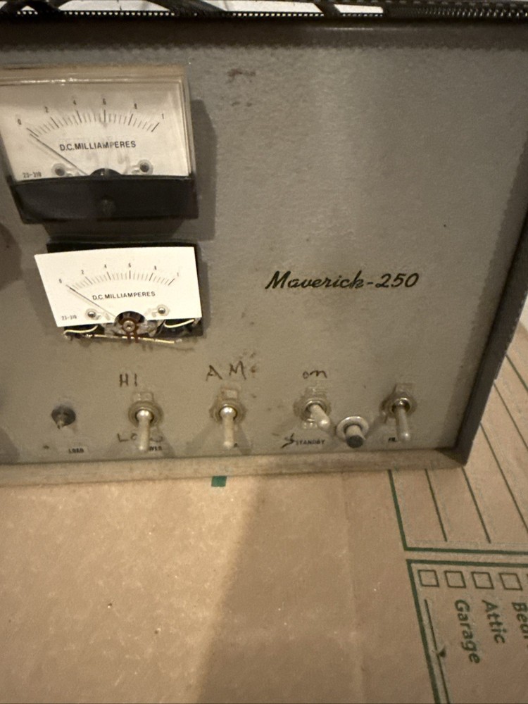 Vintage Maverick 250 Amp