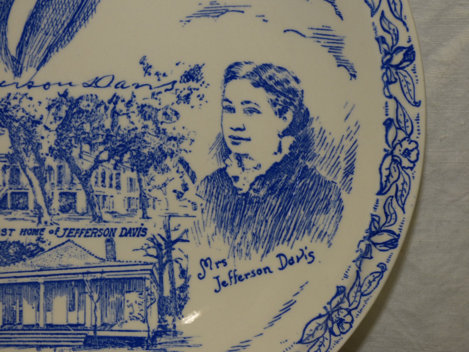 Vintage Vernon Kilns BEAUVOIR Jefferson Davis Home White Blue Ceramic Plate 10"