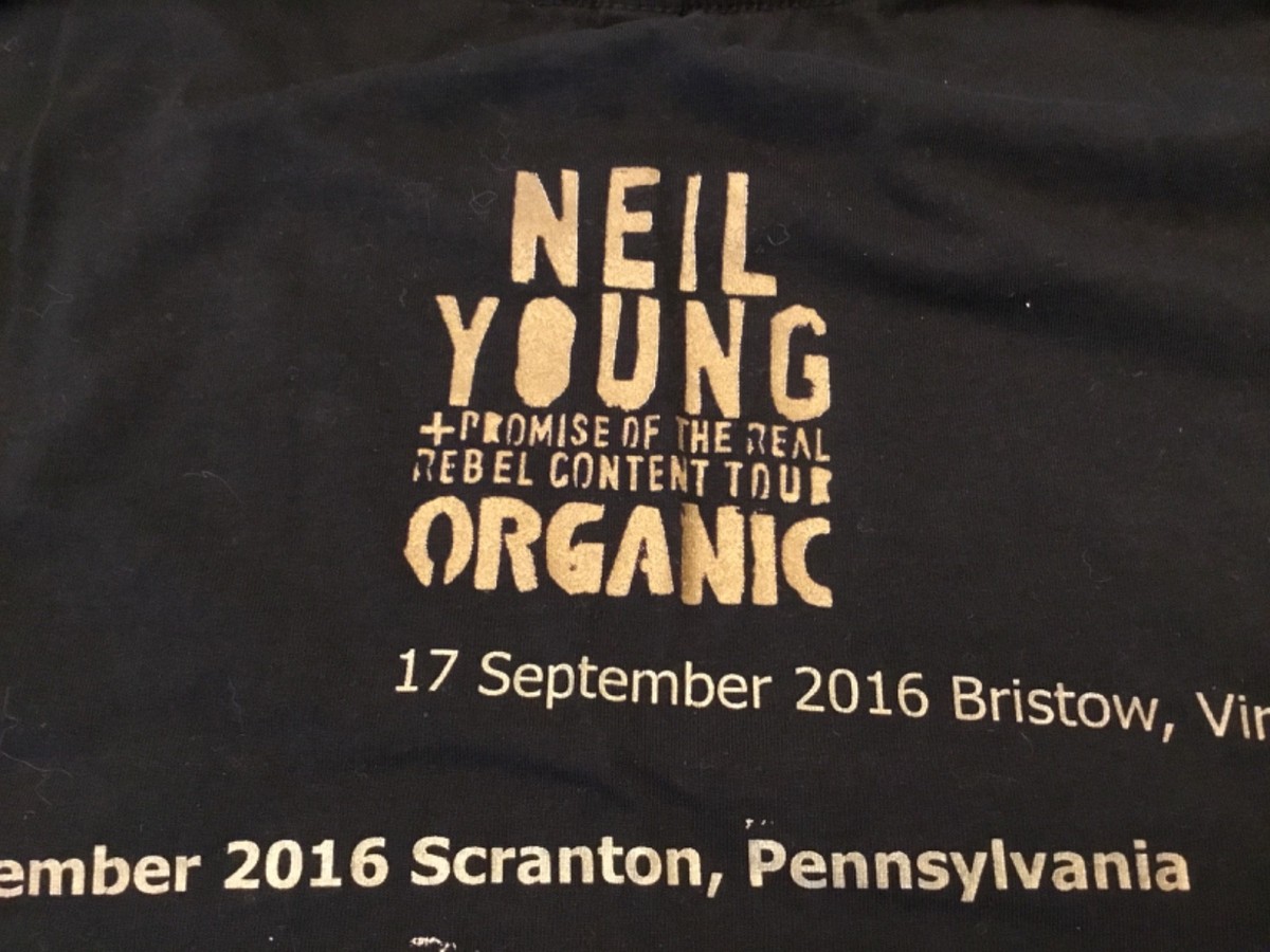 Neil Young Promise Of Real Tour Shirt 2016 L Large Telluride Shoreline XL poster