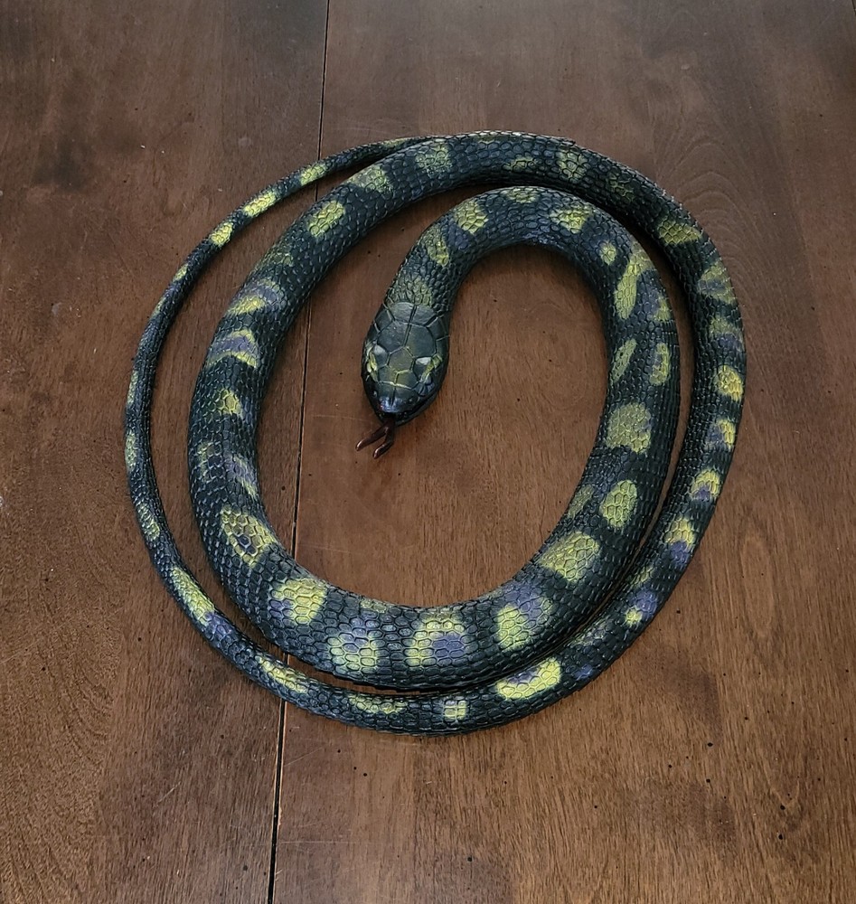 PYTHON 2007 Toy Major Trading Co Ltd. Made in China