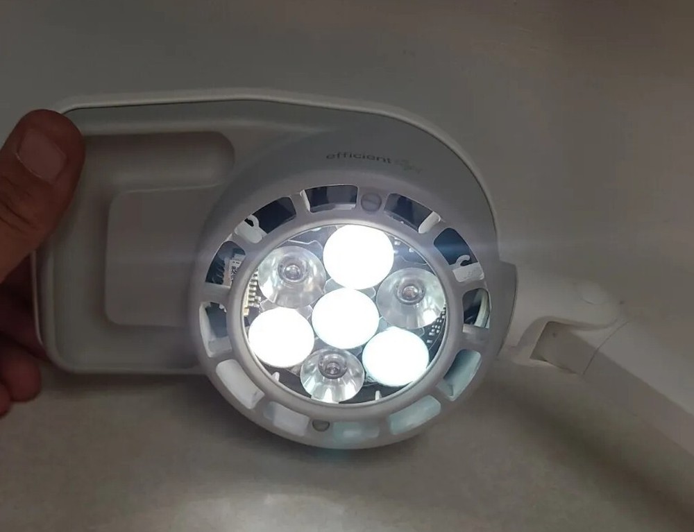 Dräger VarioLux Examination Light Neonatal Working