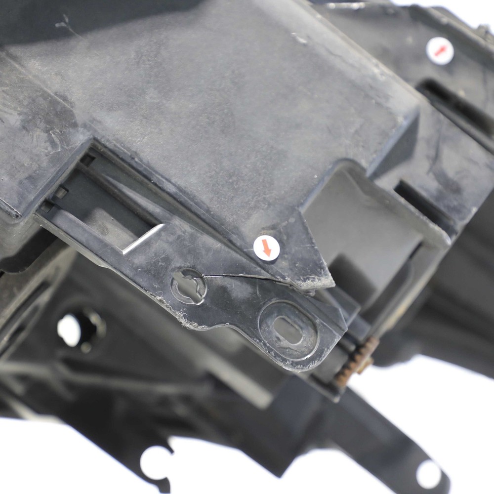 2010-2011 Toyota Prius Halogen Projector Left Side Headlight Assembly OEM