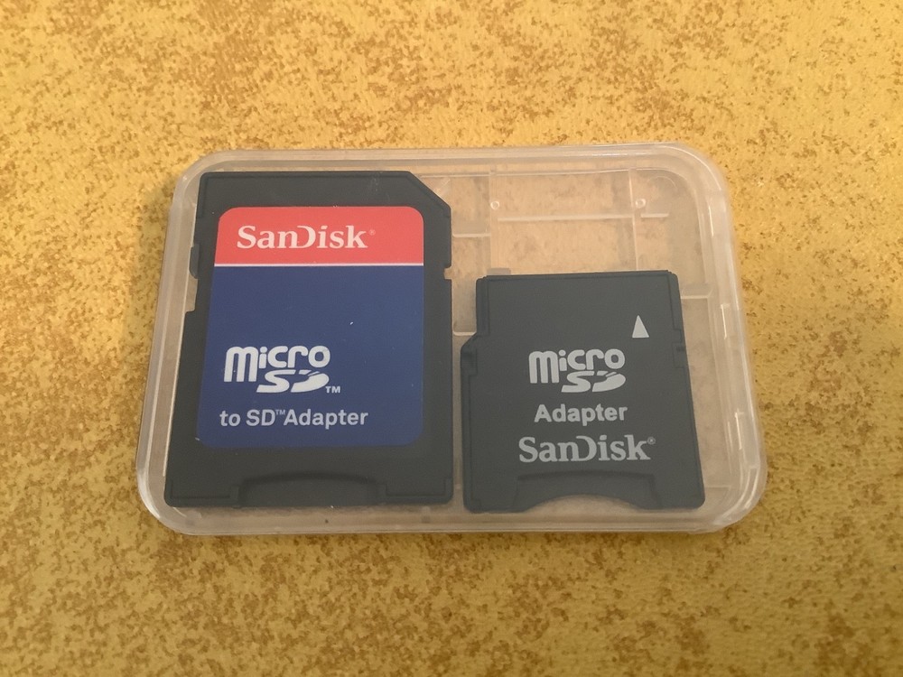 SanDisk micro SD to SD adapter in plastic case