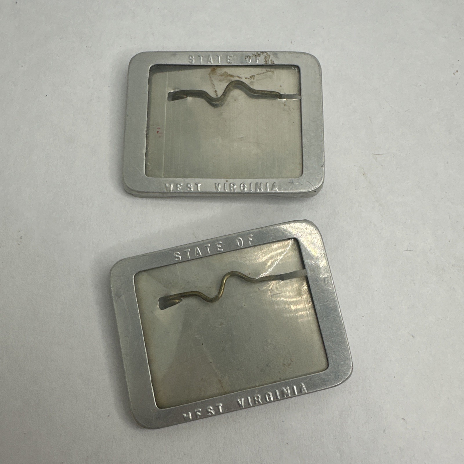 2x Vintage West Virginia Hunting License Holders Paper Permit Pin Back 1940’s