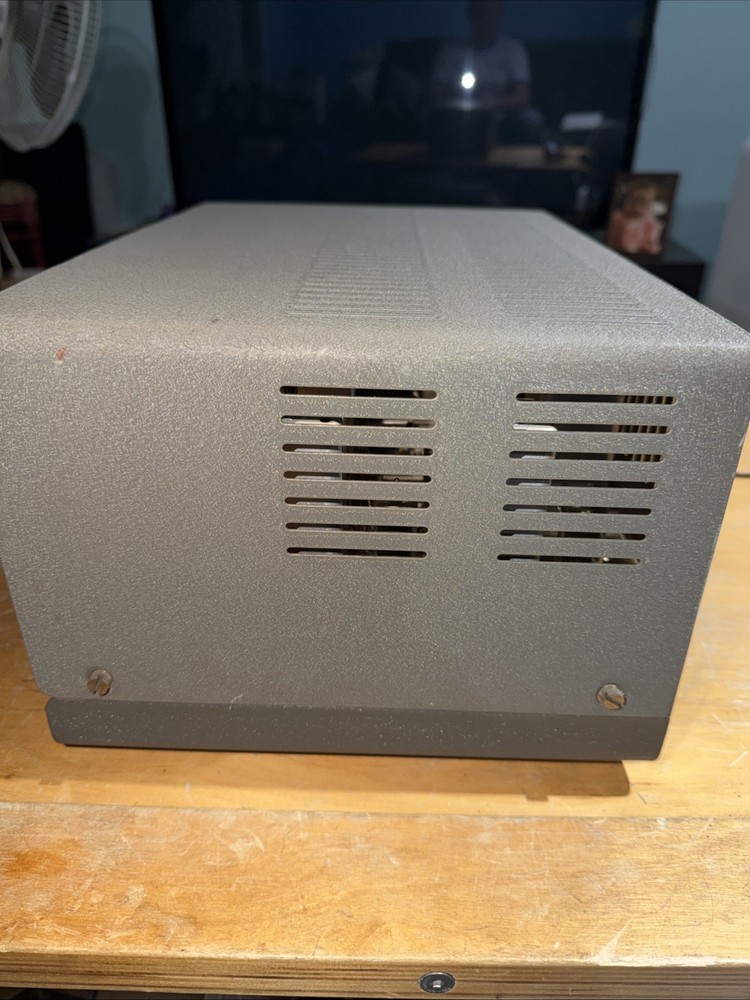 Lafayette Model KT-320 S.W. / Communications Receiver. Powers On -Untested