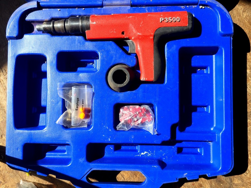 Power Actuated Tool Powers P3500 W/-case