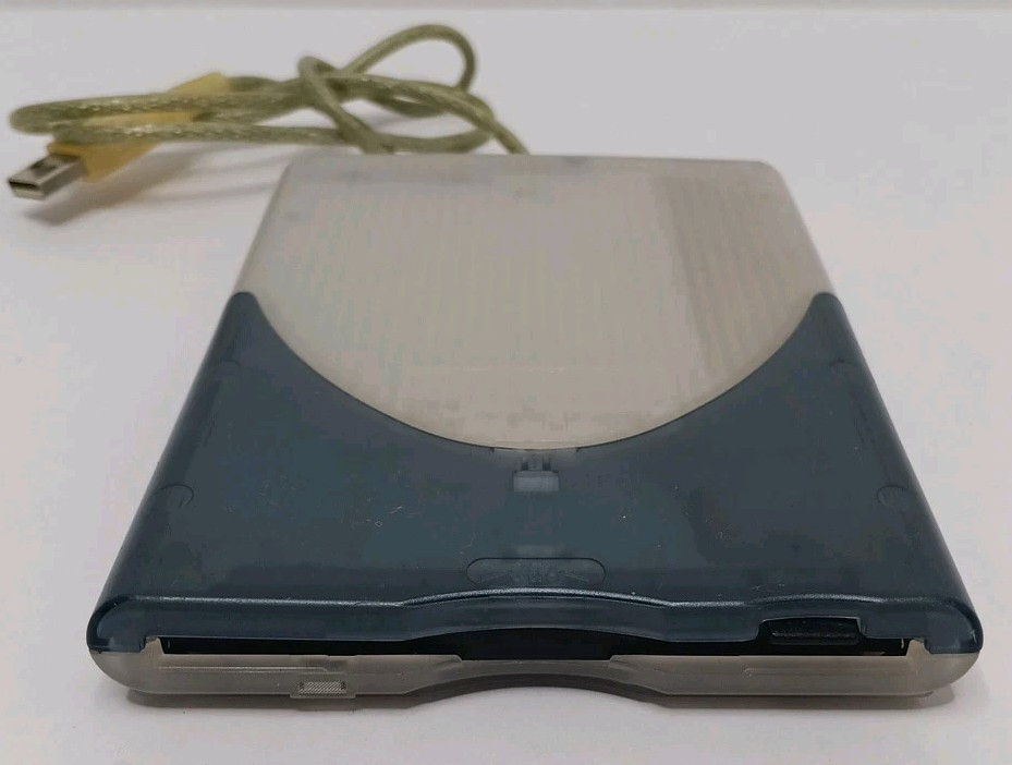SMARTDISK VST FLOPPY 3.5 EXTERNAL DRIVE WITH COLOR KIT, MODEL FDUSB-M