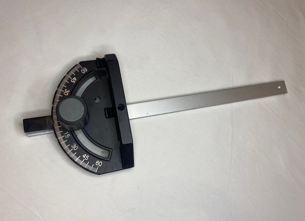 Miter gauge for table saw  assembly  r1342df