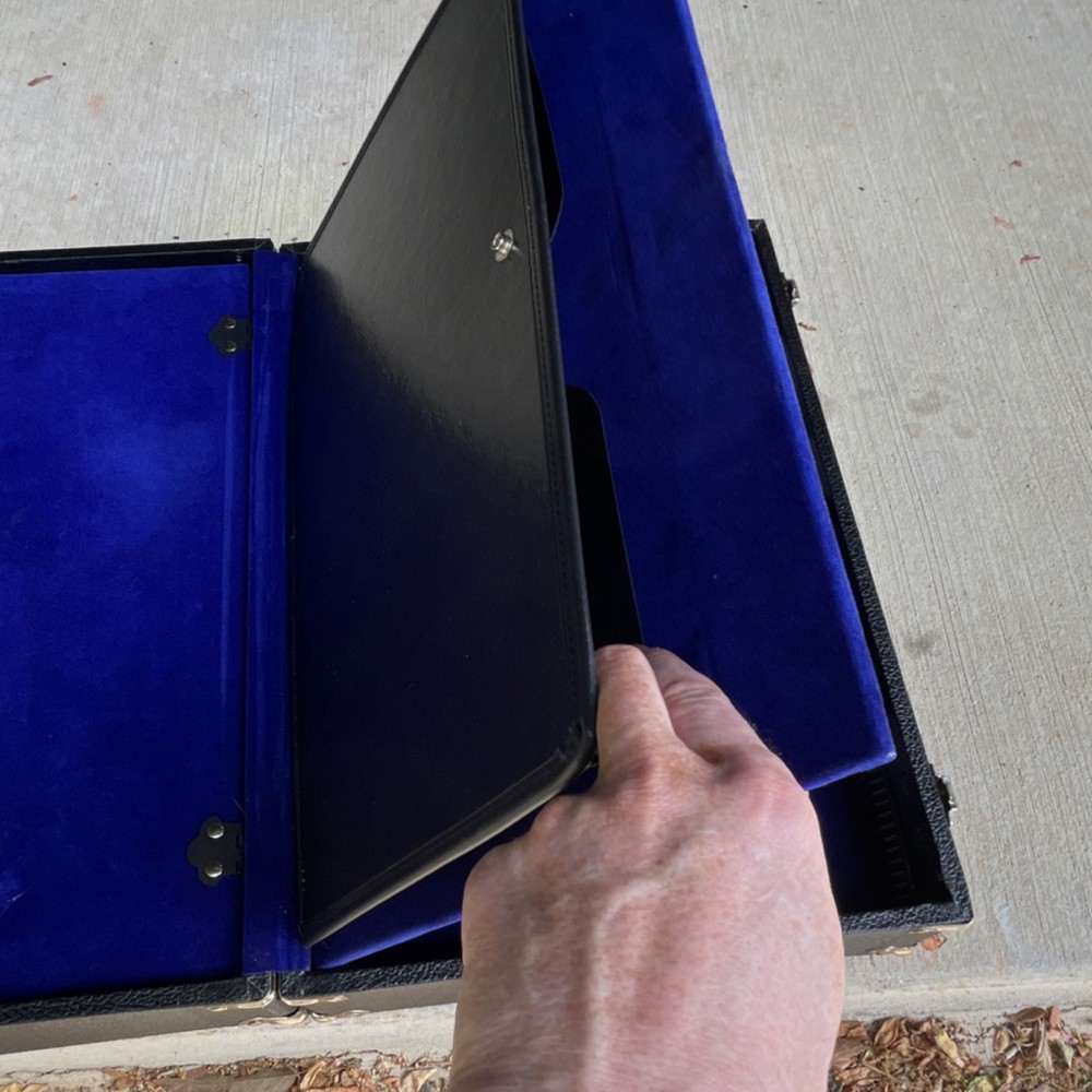 Hard case for guitar gear