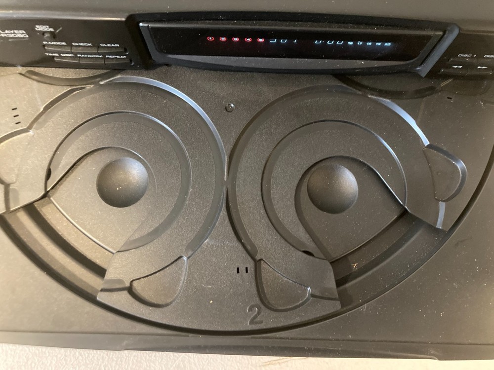 Kenwood DP-R3060 5 CD Player Multi Changer. No Remote