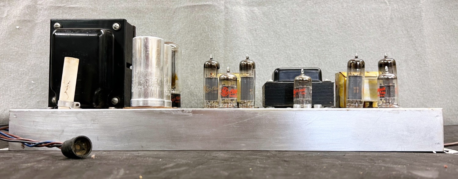 The New Englander by Guild Tube Amp & AM/FM Tuner Console Chassis