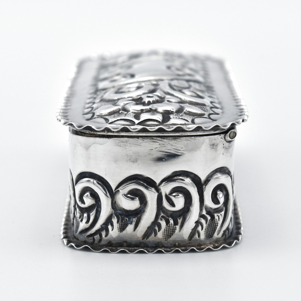 Antique Solid Silver Shaped Snuff Box victorian 1900 Repousse