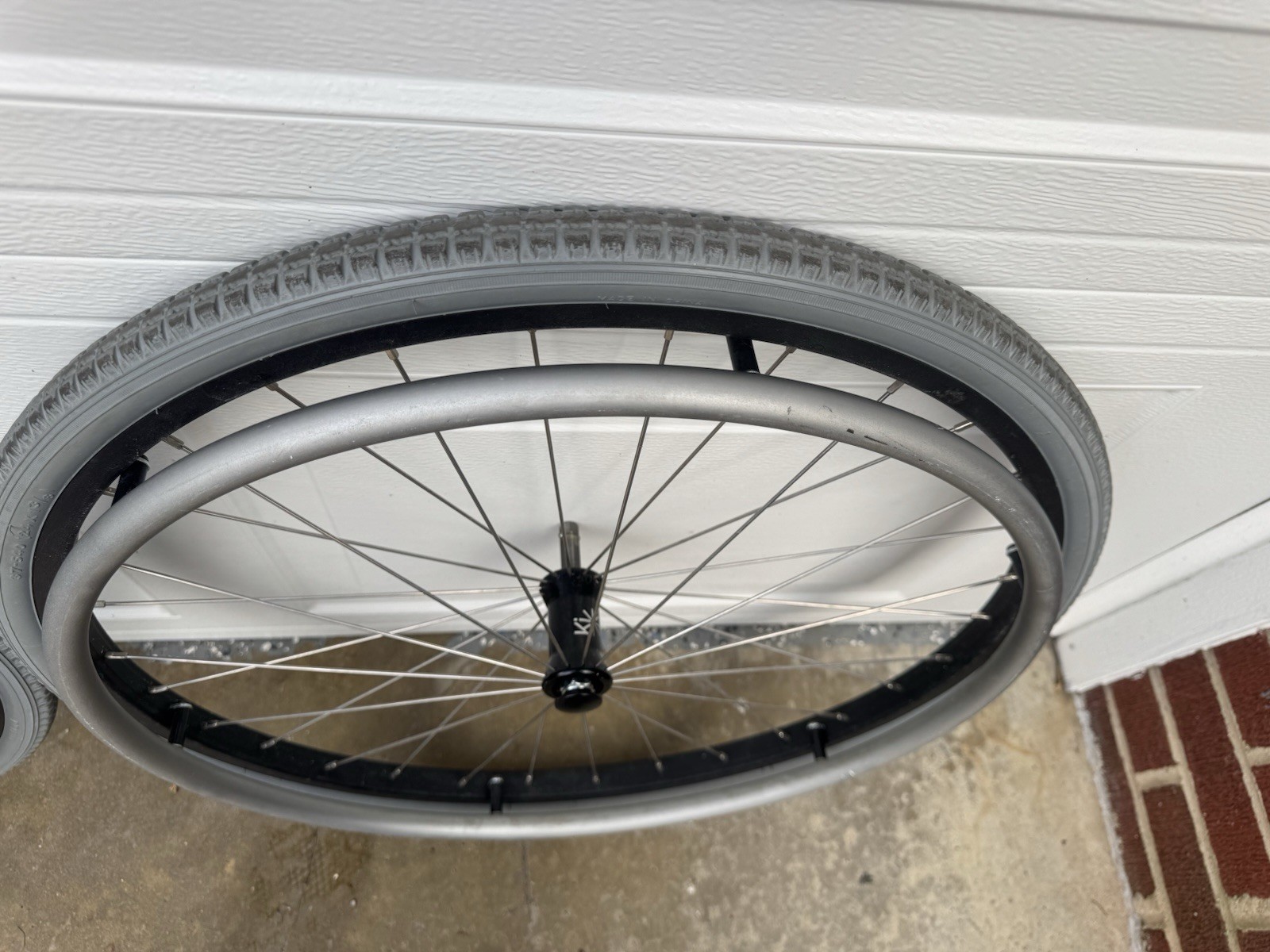 Pair 24” Wheelchair Wheels Flat-Free Tire KI Mobility Quickie TiLite W/ Axle Pin