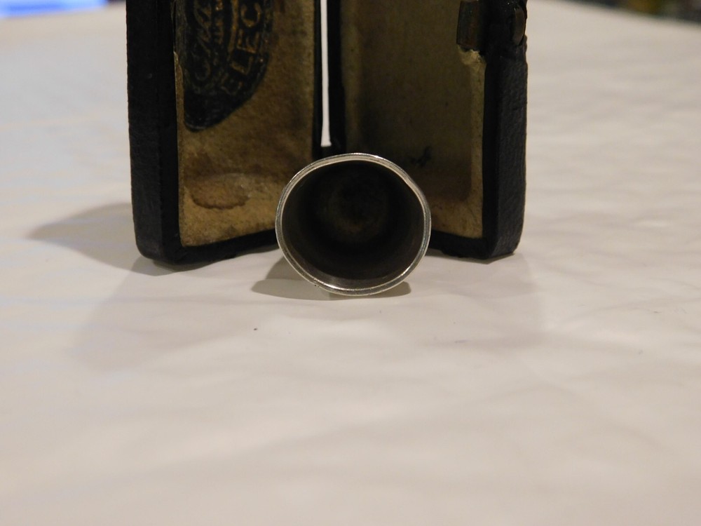 (012) Sterling Silver Sewing Thimble w/case