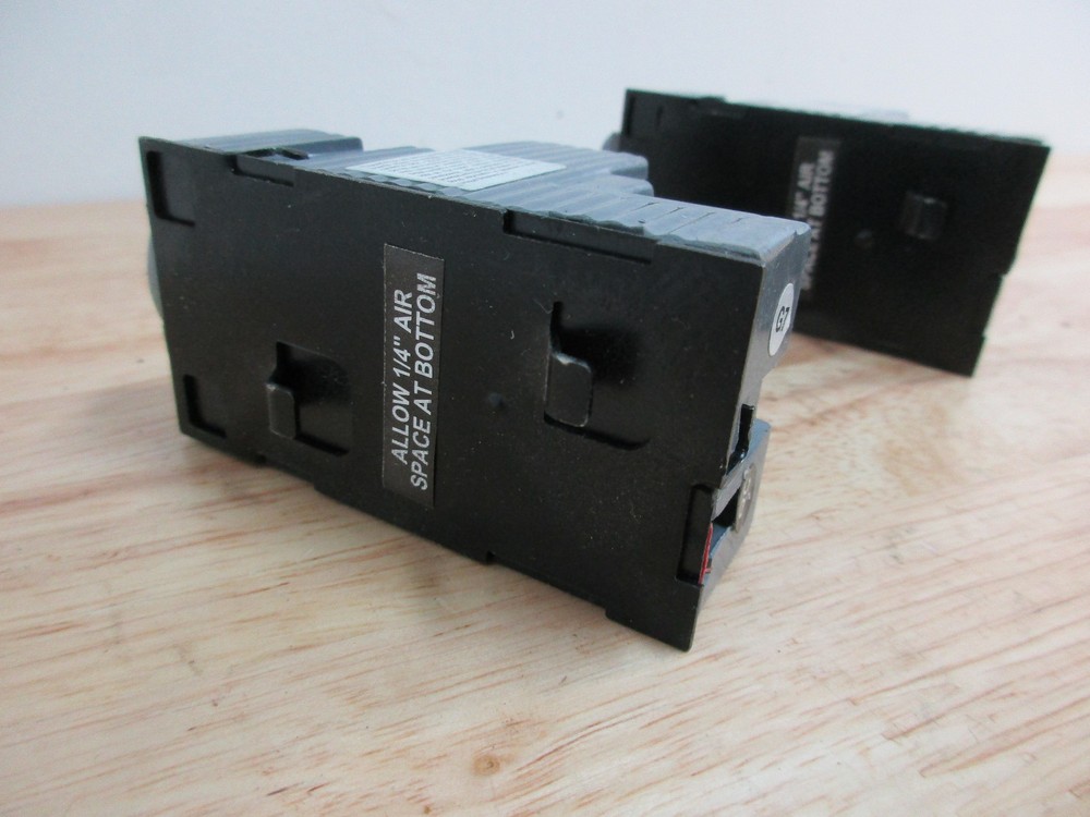 30 AMP Type UBI P Circut Breaker Conneticut Electric Single Pole
