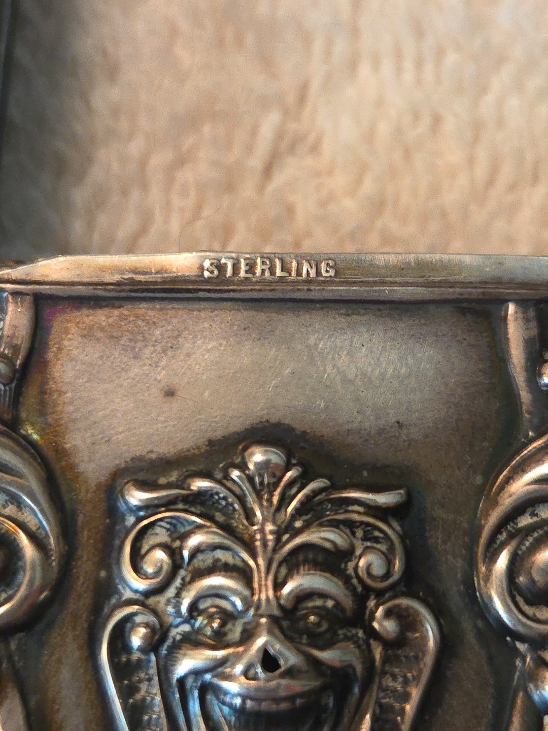 Art Nouveau sterling silver ornate MATCH SAFE VESTA CASE Lion/Gargoyle Head