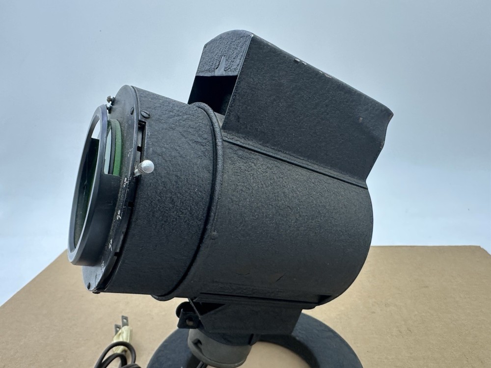 MICROSCOPE ILLUMINATOR Antique Spotlight Model 370 American Optical Co.