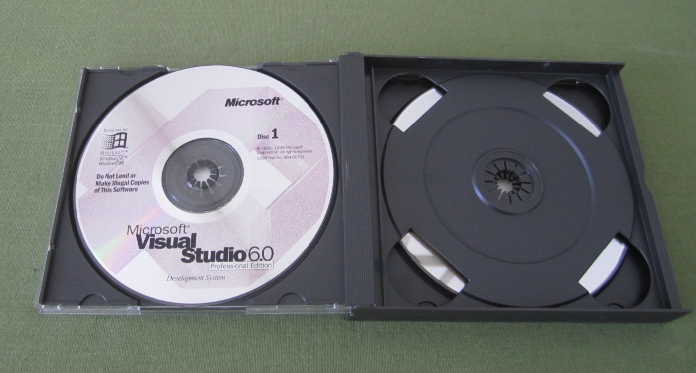 Vintage Microsoft Visual Studio 6.0 Professional Edition (3) CDs, w/ cd key