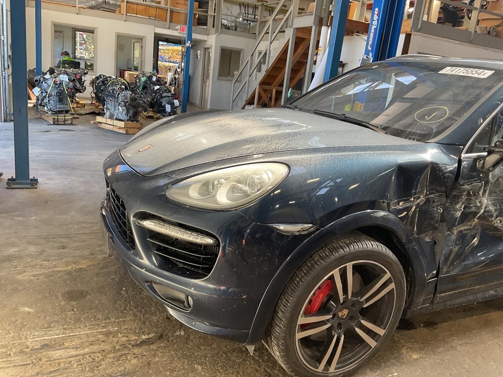 Used Blind Spot Detection System Warning Control Module fits: 2014 Porsche CAYEN