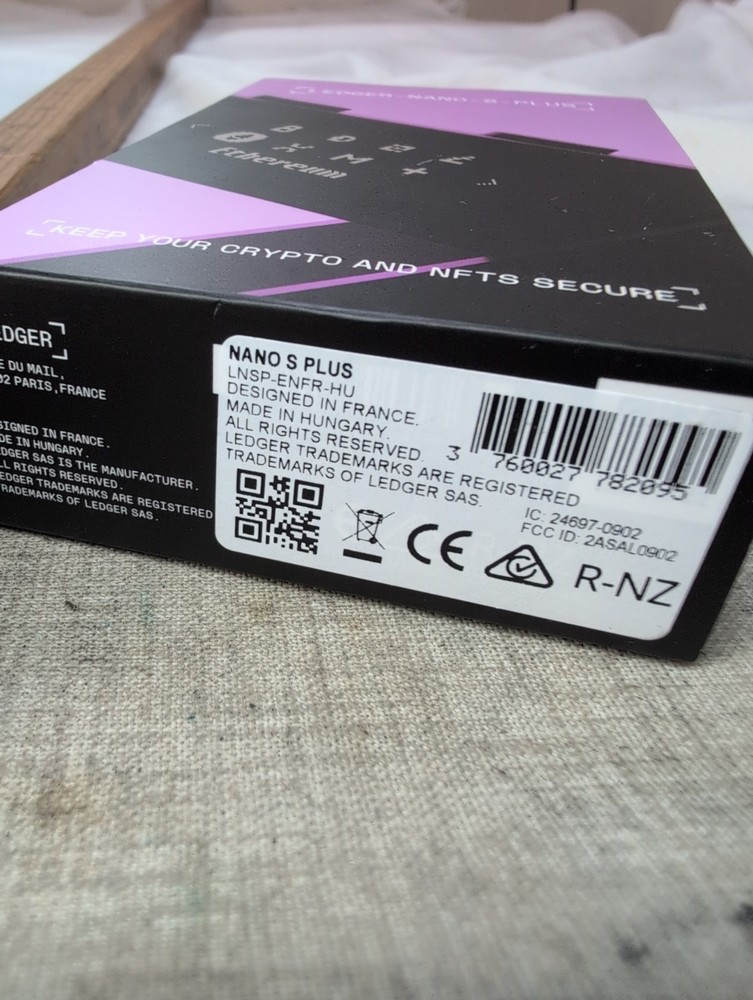 Ledger - Nano S Plus Crypto Hardware Wallet - Open Box - Distressed Packaging