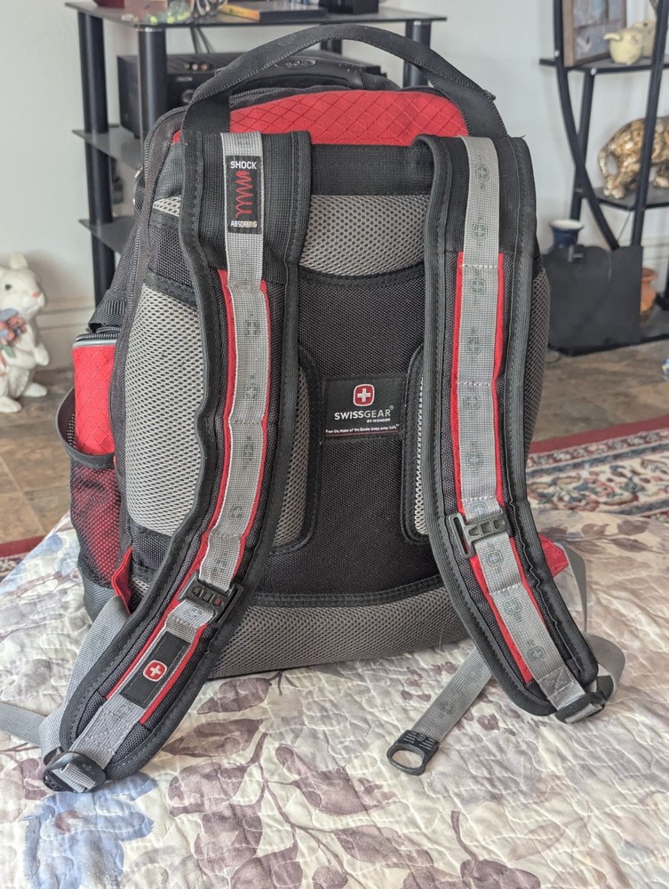 Wenger Maxxum Tech Hiking Backpack Padded Divider Multi Pocket