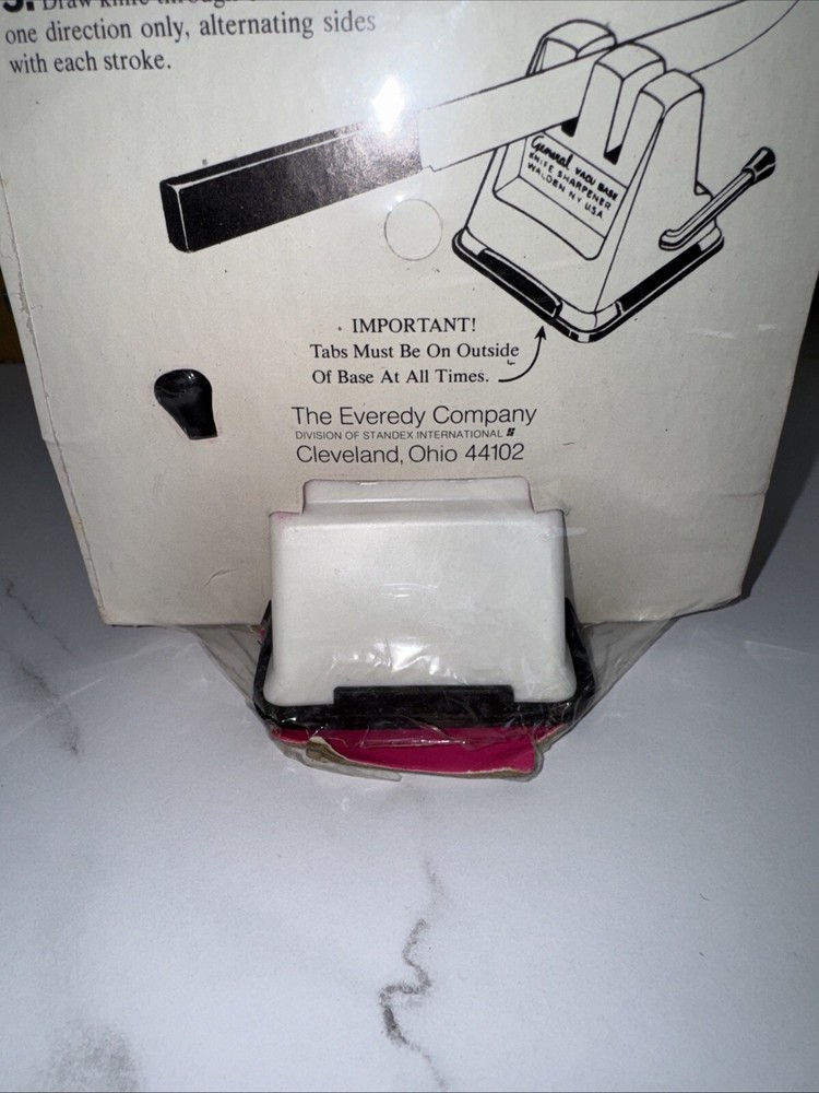 Vintage NOS Everedy Deluxe Knife Sharpener Vacu-Base