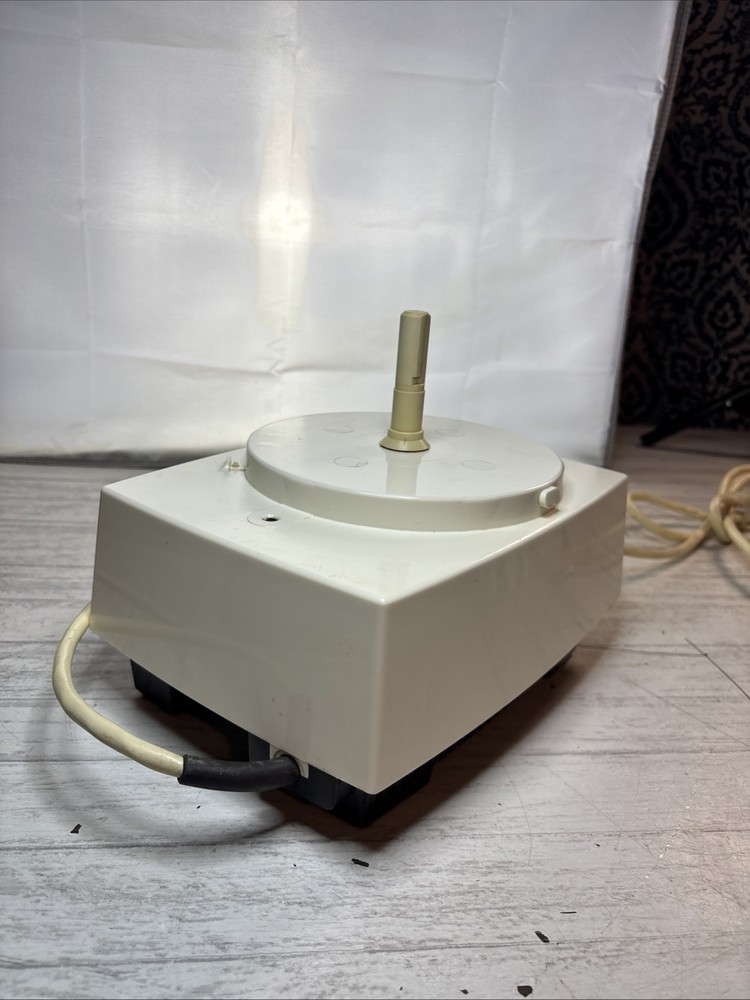 Cuisinart DLC-7 Super Pro Food Processor Replacement Motor Base Only - Tested