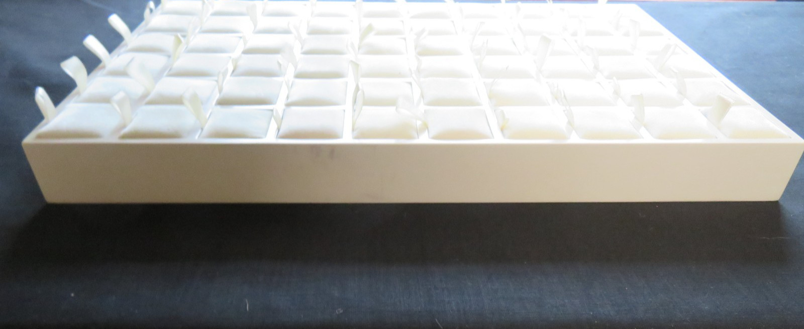 Pandora Jewelry Store Counter Display Tray Charms Rings Retail 60 Spaces Pillows