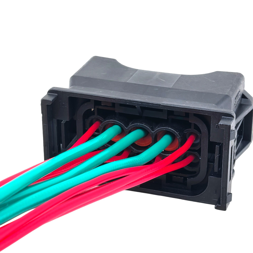 2PCS Headlight Plug For BMW E90 LCI E91 E92 E93 3 Series 61132359991