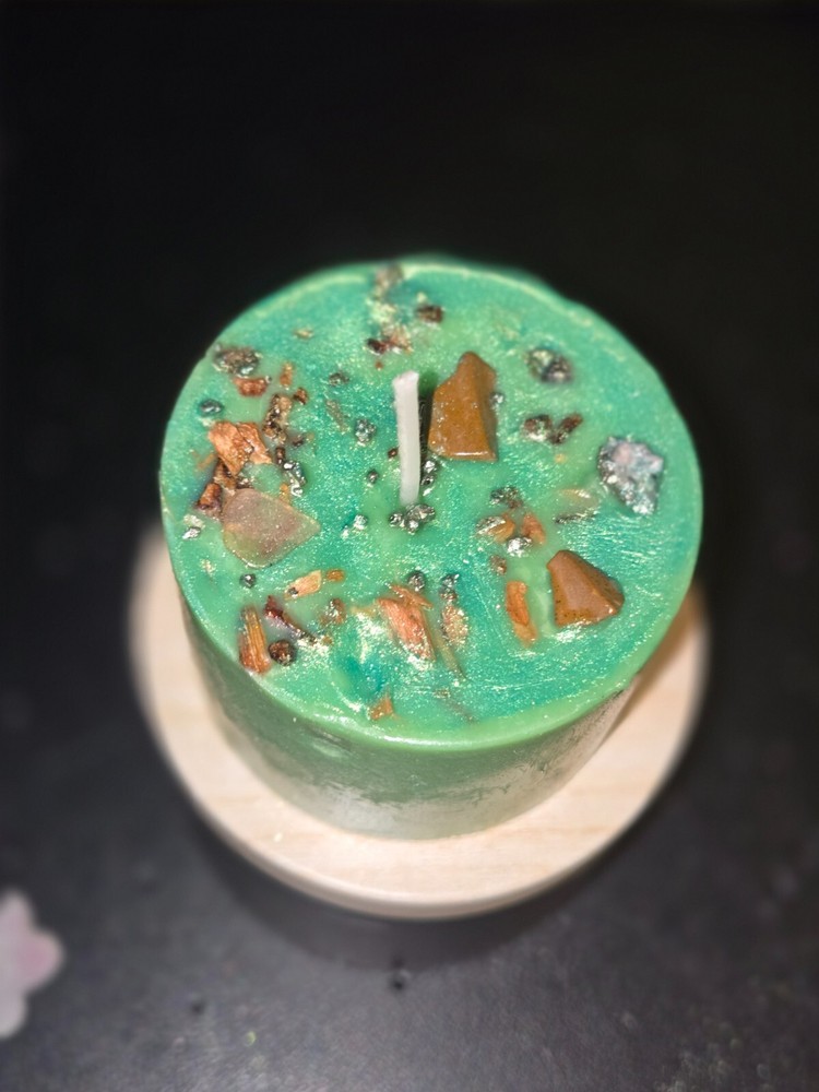 SMALL CUSTOM ALTER CANDLE FOR LOKI