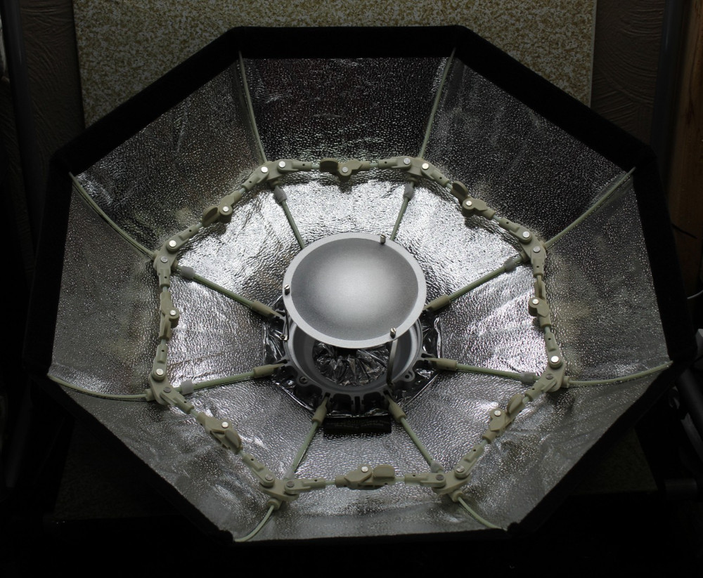 FalconEyes 64.7cm 25.5inch octagonal Softbox Silver/White Diffuser NEW OPEN BOX