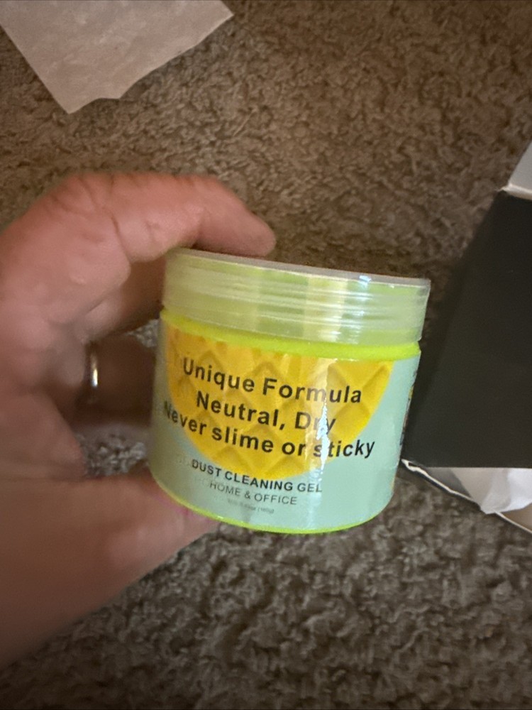 Keyboard cleaning gel